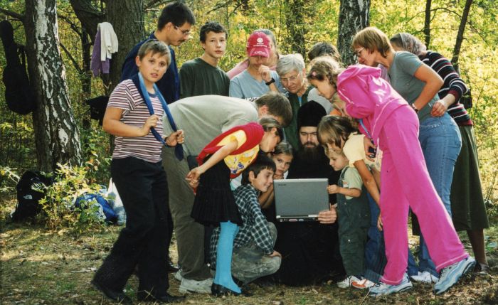 Живемо, щоб Богу догоджати (життєпис архім. Лонгина (Чернухи) 1972-2013)